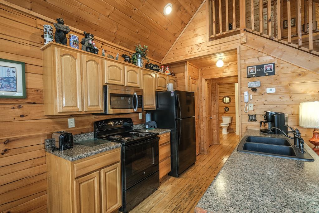 35 Relaxed Path Property Photo 13