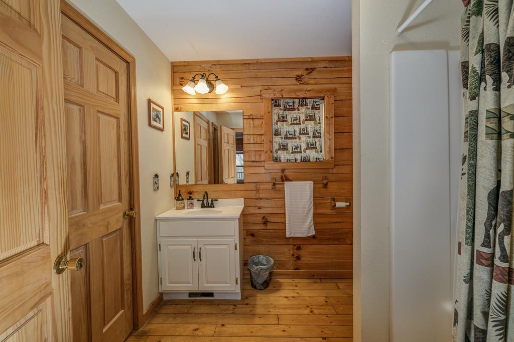 35 Relaxed Path Property Photo 20