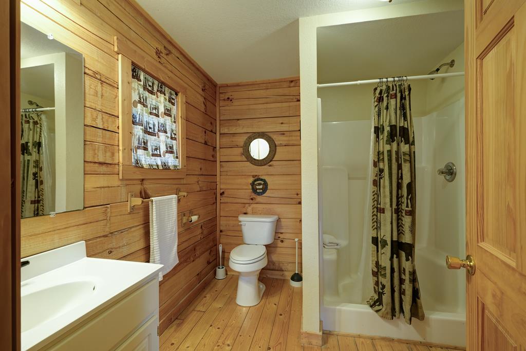 35 Relaxed Path Property Photo 21