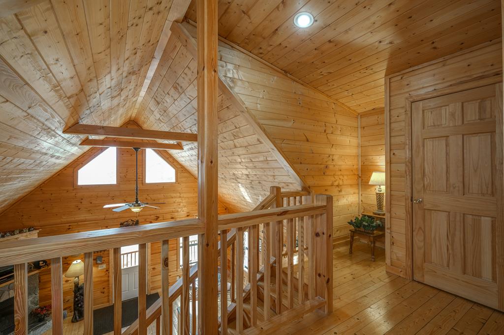 35 Relaxed Path Property Photo 28