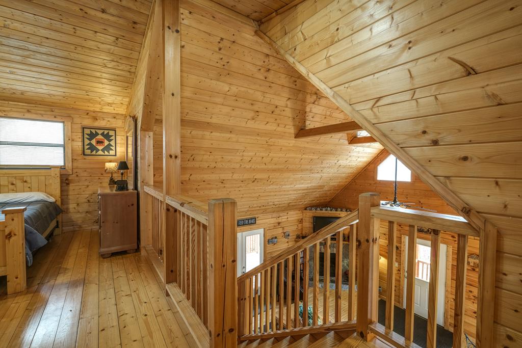 35 Relaxed Path Property Photo 30