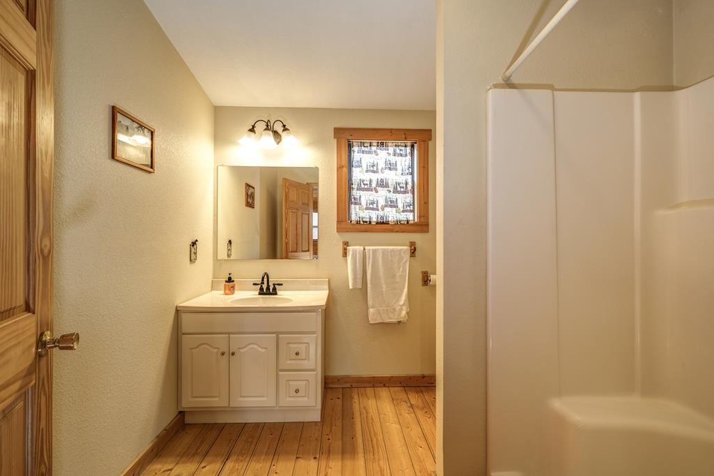 35 Relaxed Path Property Photo 31