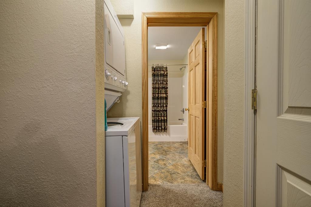 35 Relaxed Path Property Photo 37