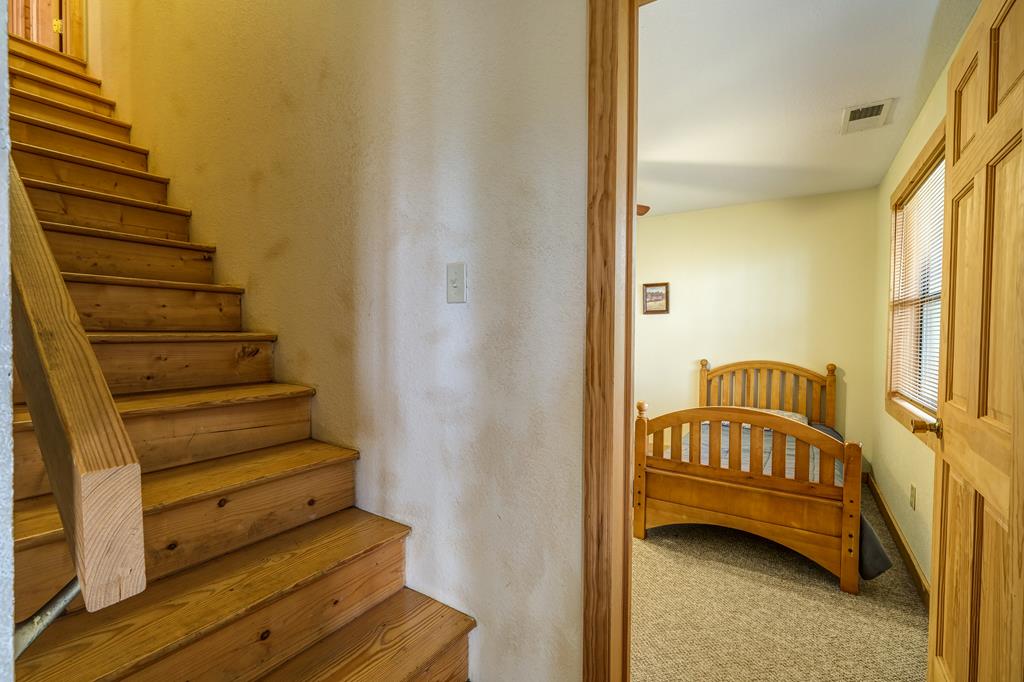 35 Relaxed Path Property Photo 42