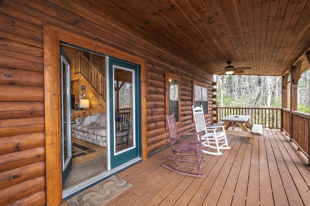 35 Relaxed Path Property Photo 52