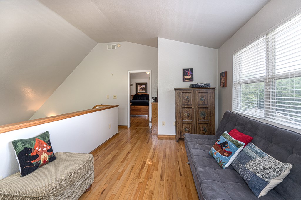 68 Looking Glass Lane Property Photo 19