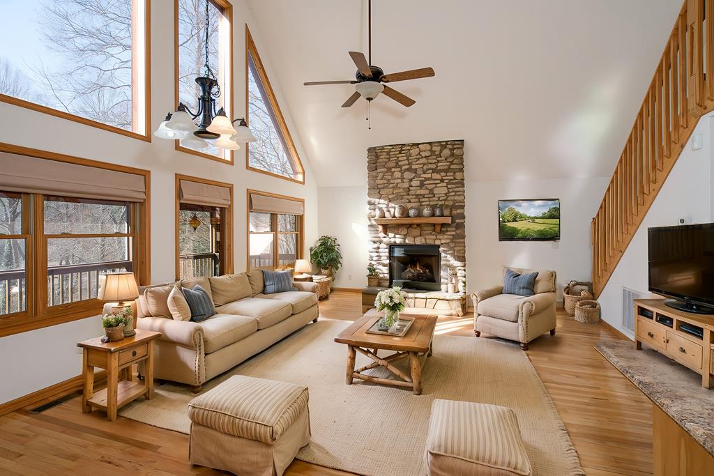 221 Country Mountain Ridge Property Photo 4