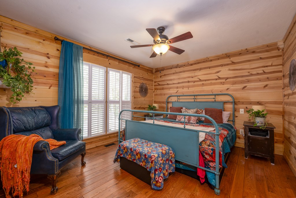 348 Beaver Ridge Property Photo 12