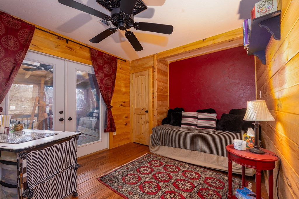 348 Beaver Ridge Property Photo 20