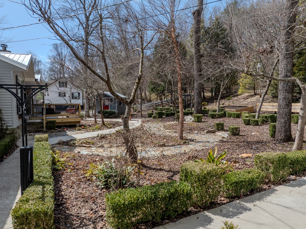 348 Beaver Ridge Property Photo 42