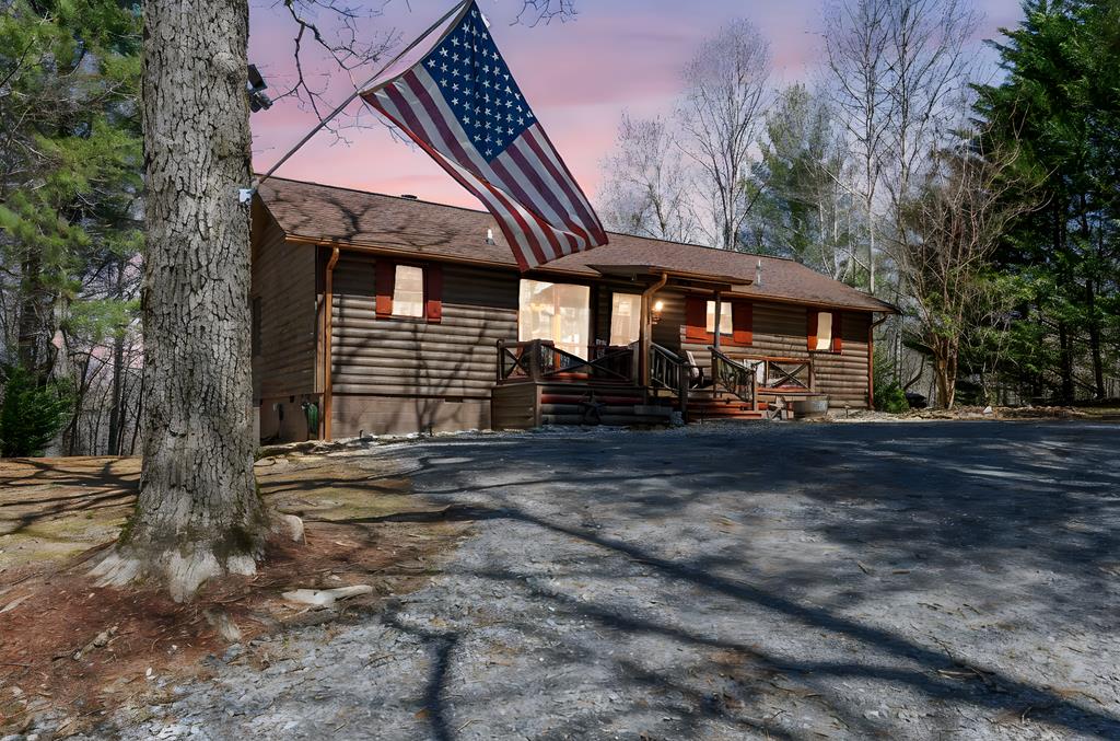 209 Seldom Seen Lane Property Photo 1
