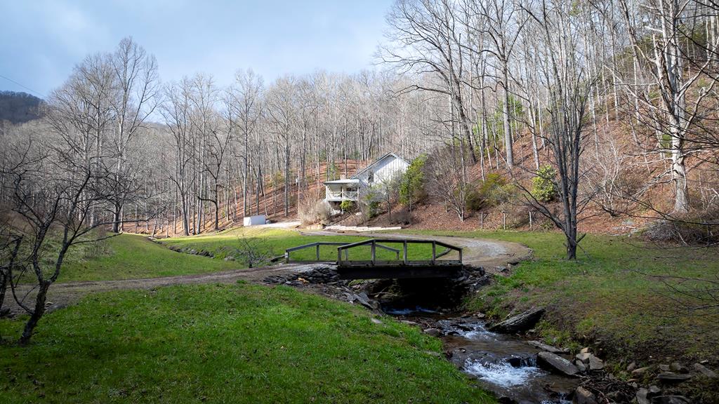 850 Licklog Rd. Property Photo