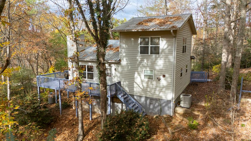 131 Hills And Hollows Rd. Property Photo 2
