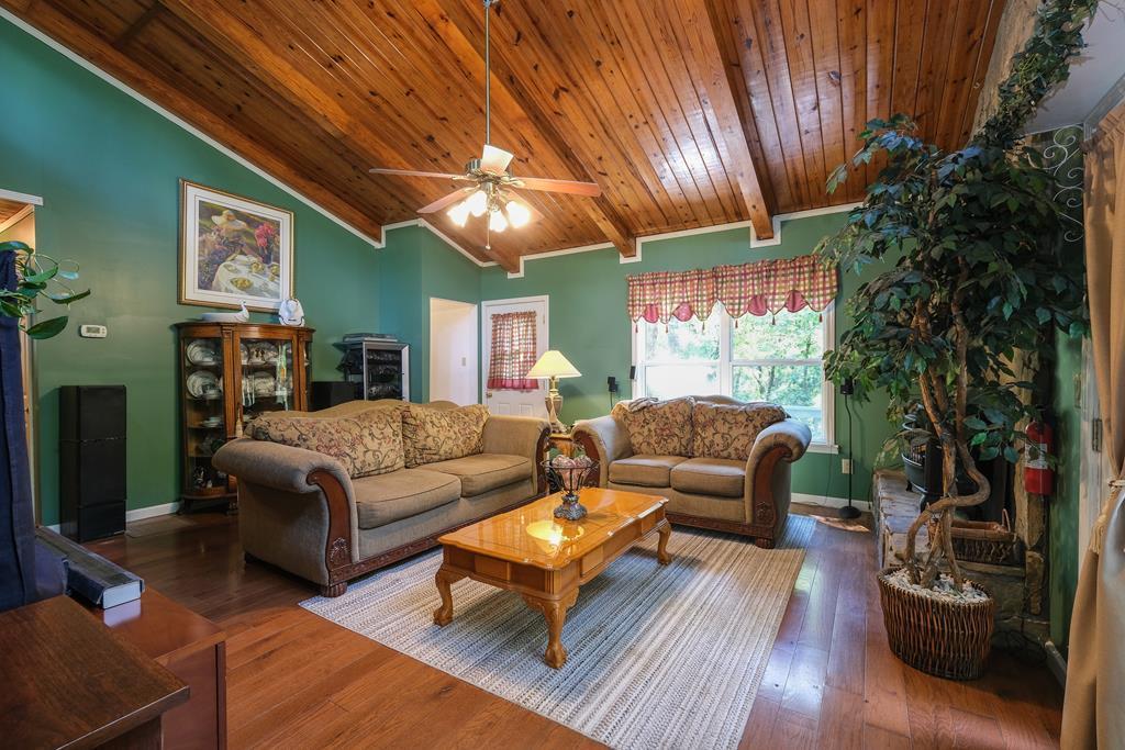 131 Hills And Hollows Rd. Property Photo 3