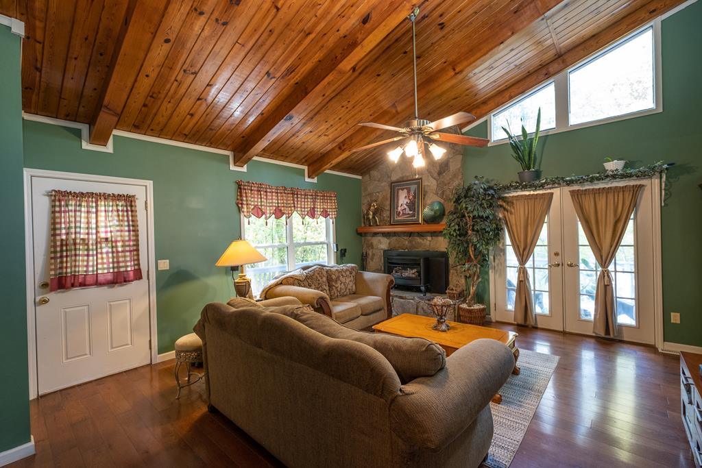 131 Hills And Hollows Rd. Property Photo 8