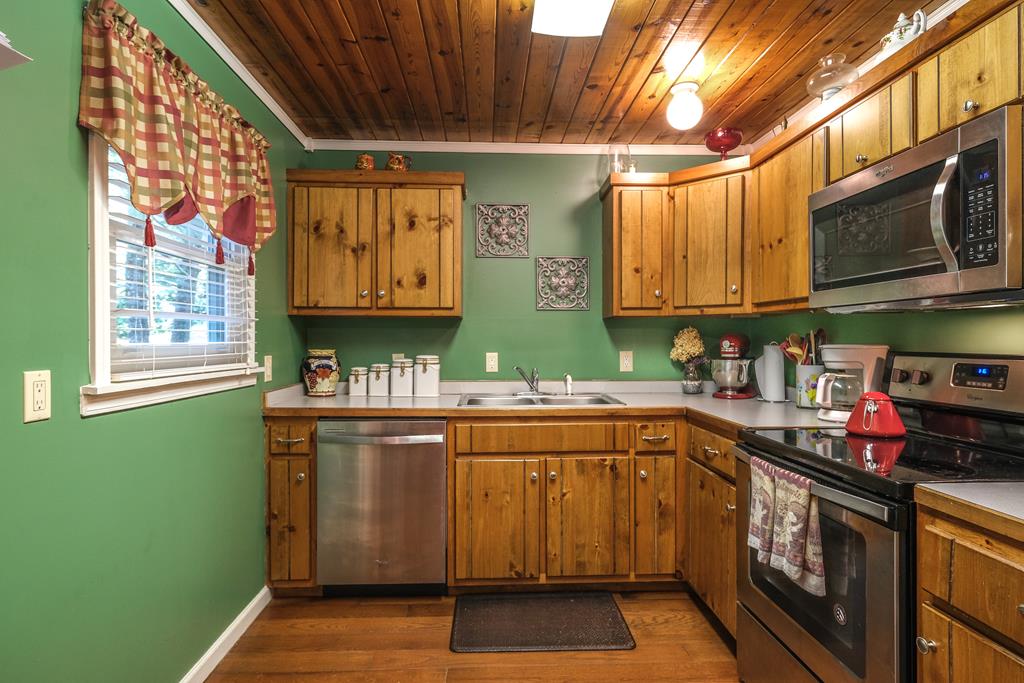 131 Hills And Hollows Rd. Property Photo 10