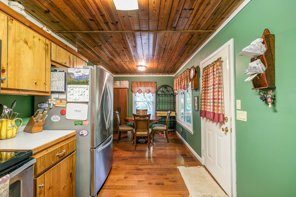 131 Hills And Hollows Rd. Property Photo 12