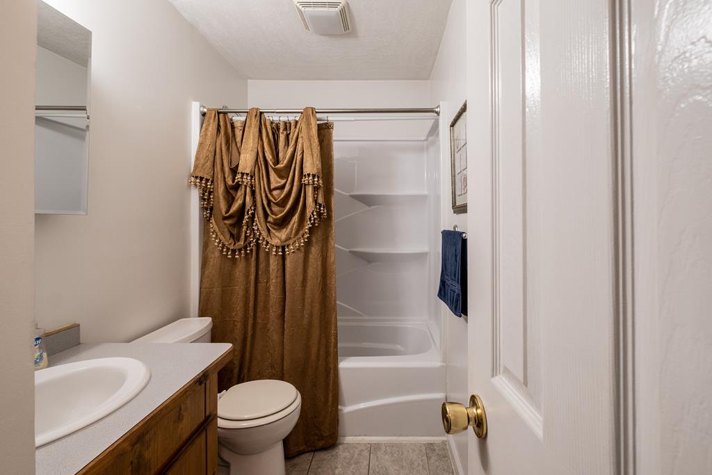 131 Hills And Hollows Rd. Property Photo 25