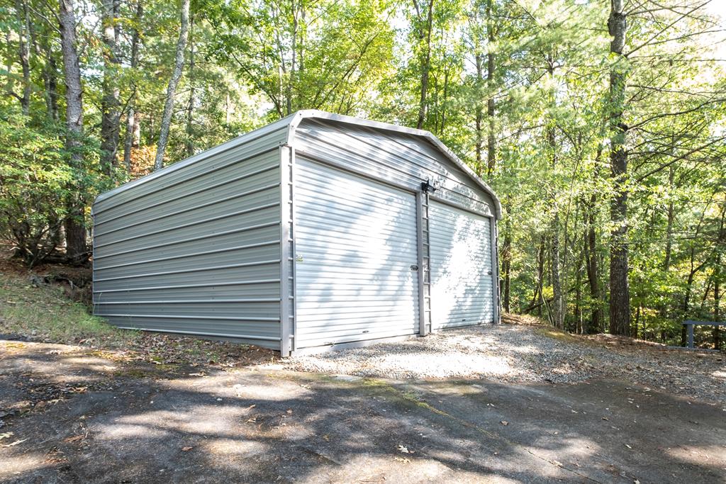 131 Hills And Hollows Rd. Property Photo 34