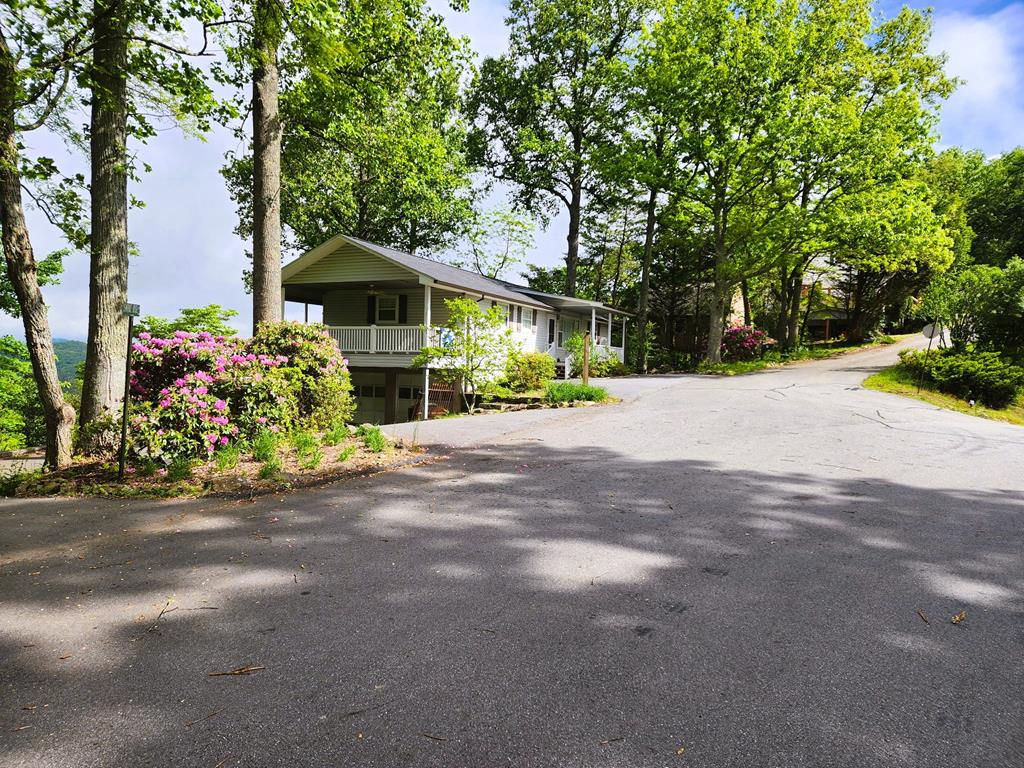 7 Lakeview Dr Property Photo