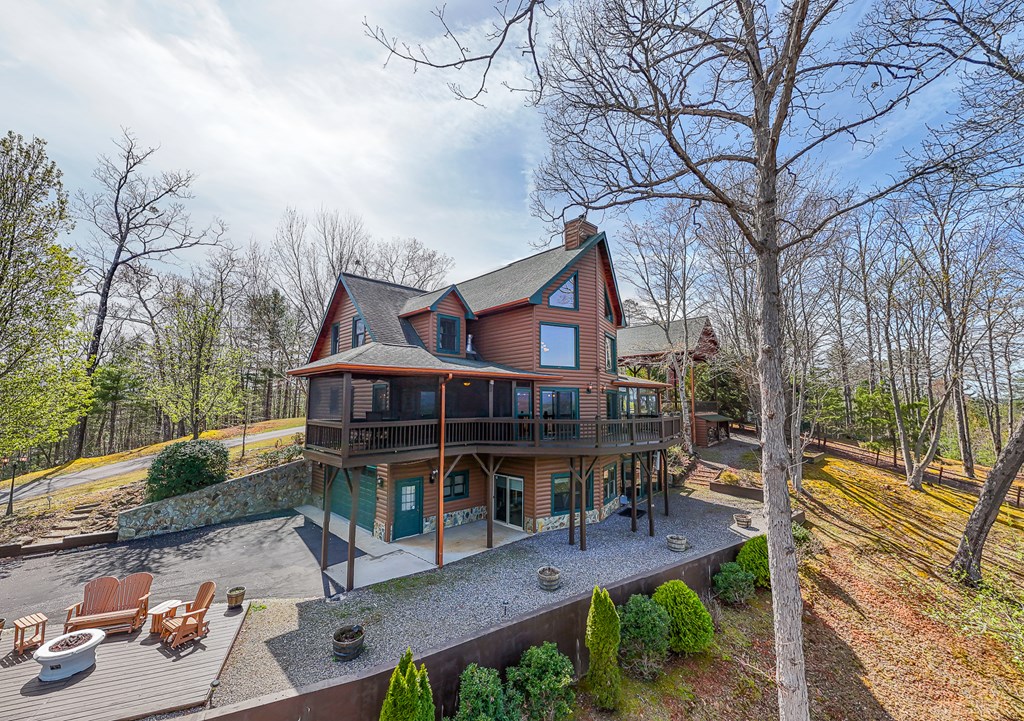 594 Brasstown View Road Property Photo 2