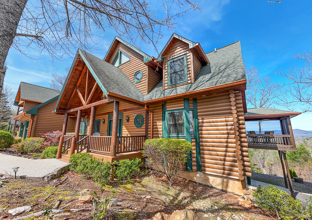 594 Brasstown View Road Property Photo 3