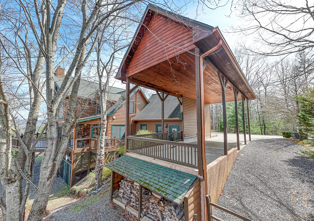 594 Brasstown View Road Property Photo 11
