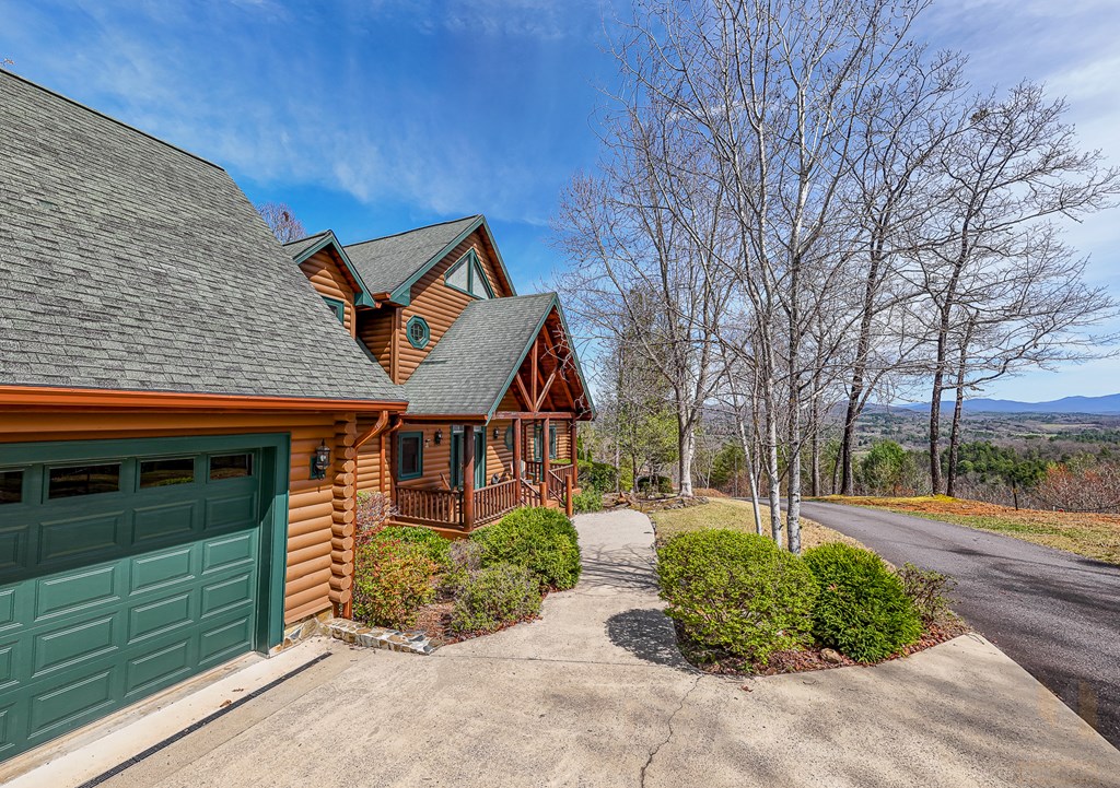 594 Brasstown View Road Property Photo 14