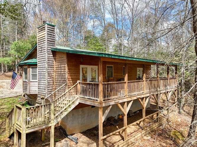 382 Hilltop Lane Property Photo