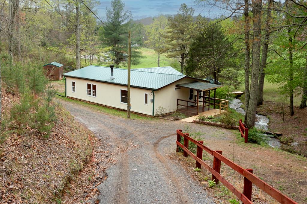 349 Kirby Ln Property Photo