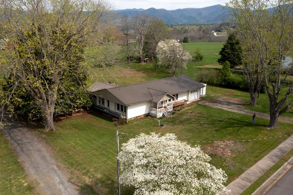 133 Riverside Drive Property Photo