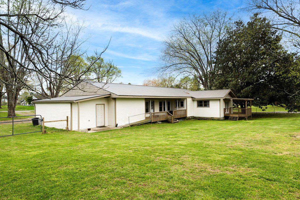 133 Riverside Drive Property Photo 10