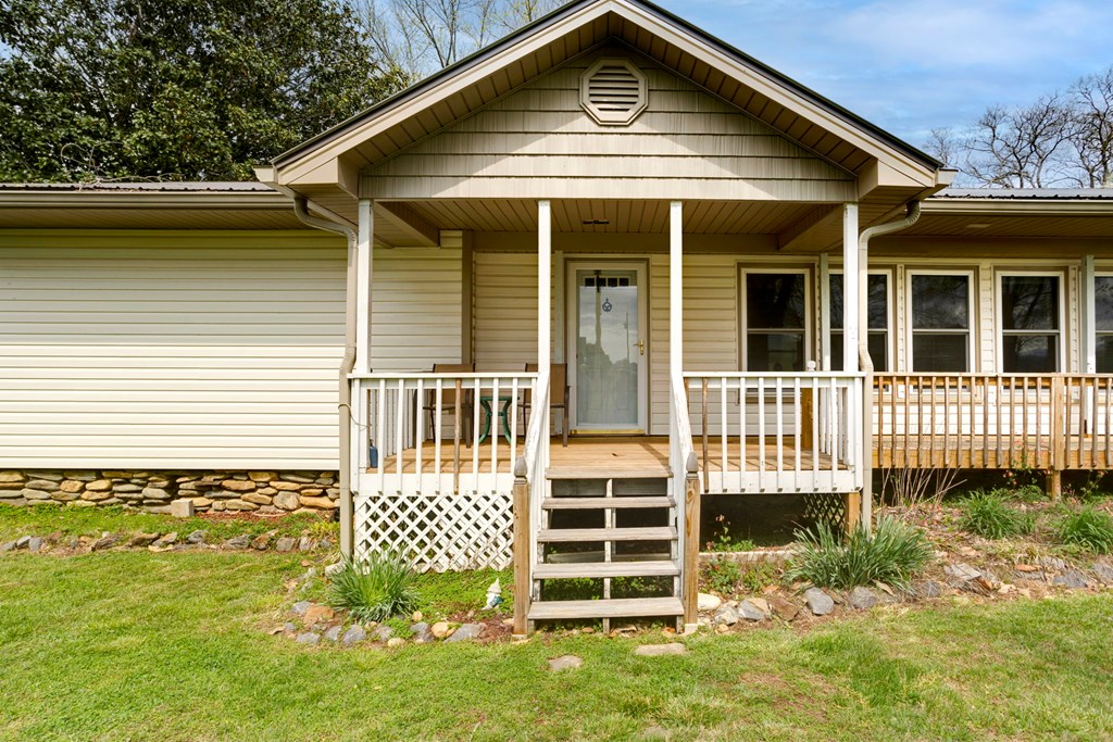 133 Riverside Drive Property Photo 18