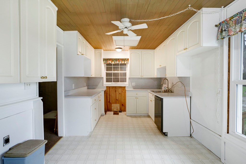 133 Riverside Drive Property Photo 26