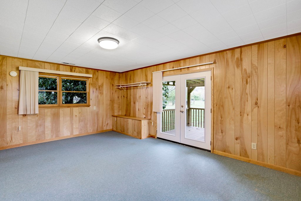 133 Riverside Drive Property Photo 30