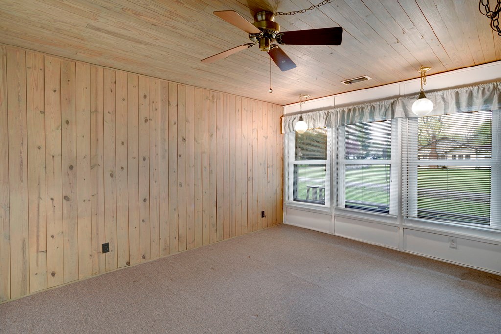 133 Riverside Drive Property Photo 37
