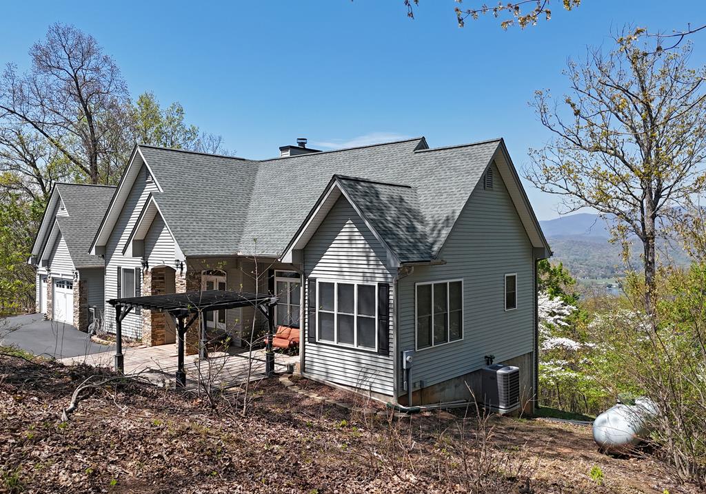 62 Eagles View Court Property Photo