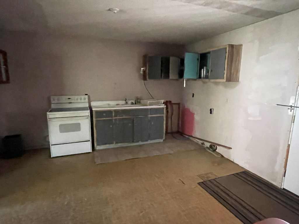 228 Circle Street Property Photo 7