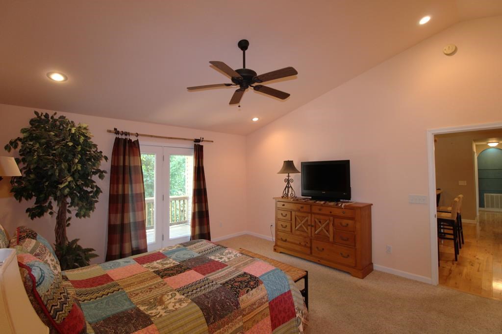 140 Hannel Drive Property Photo 10