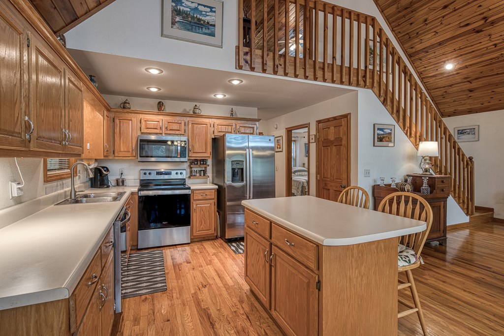 186 Brasstown Hills Rd Property Photo 8