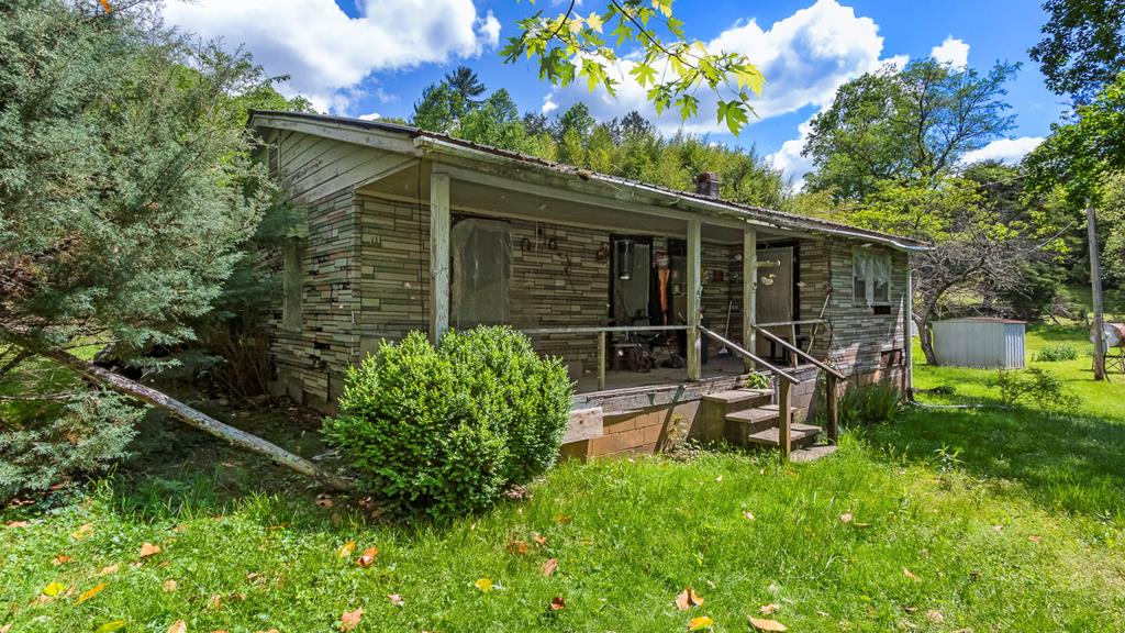 15466 Joe Brown Hwy. Property Photo