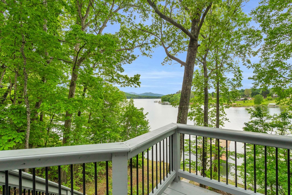 332 Walker Point Road Property Photo 46
