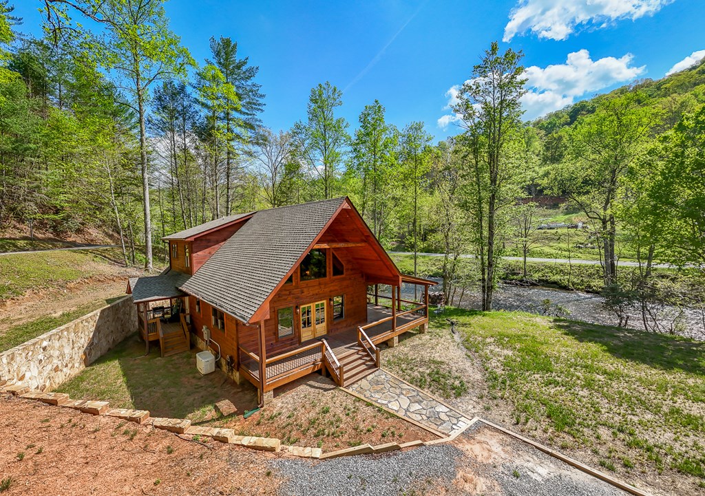 91 Riverview Drive Property Photo 4
