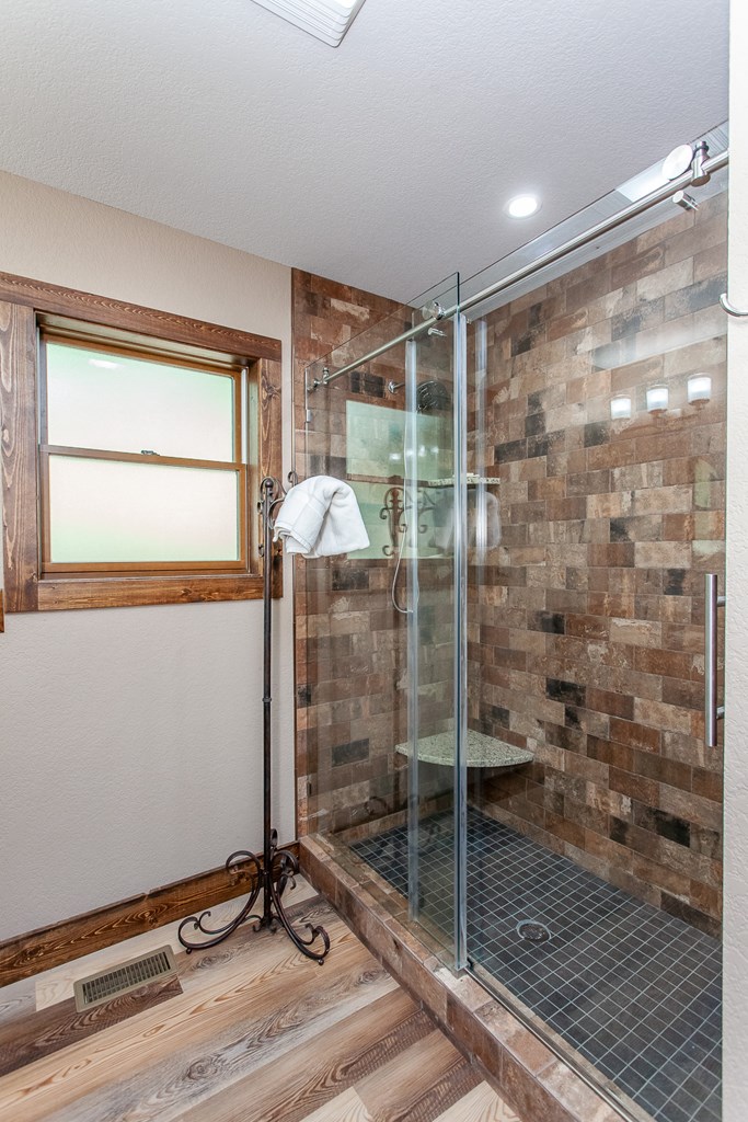 91 Riverview Drive Property Photo 30