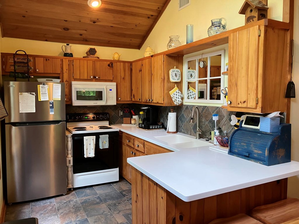 54 Bumblebee Ln Property Photo 2