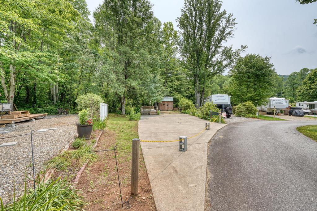 114 Bear Bend Property Photo 1