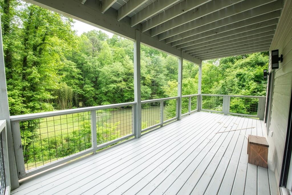 9400 Highway 19 W Property Photo 1