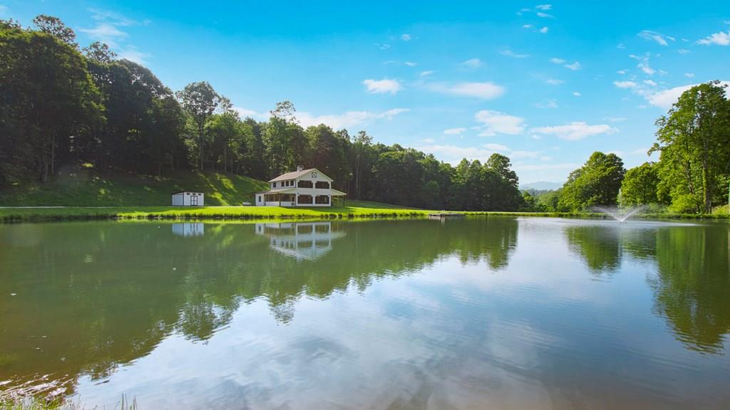 1651 Winding Stairs Rd Property Photo 1