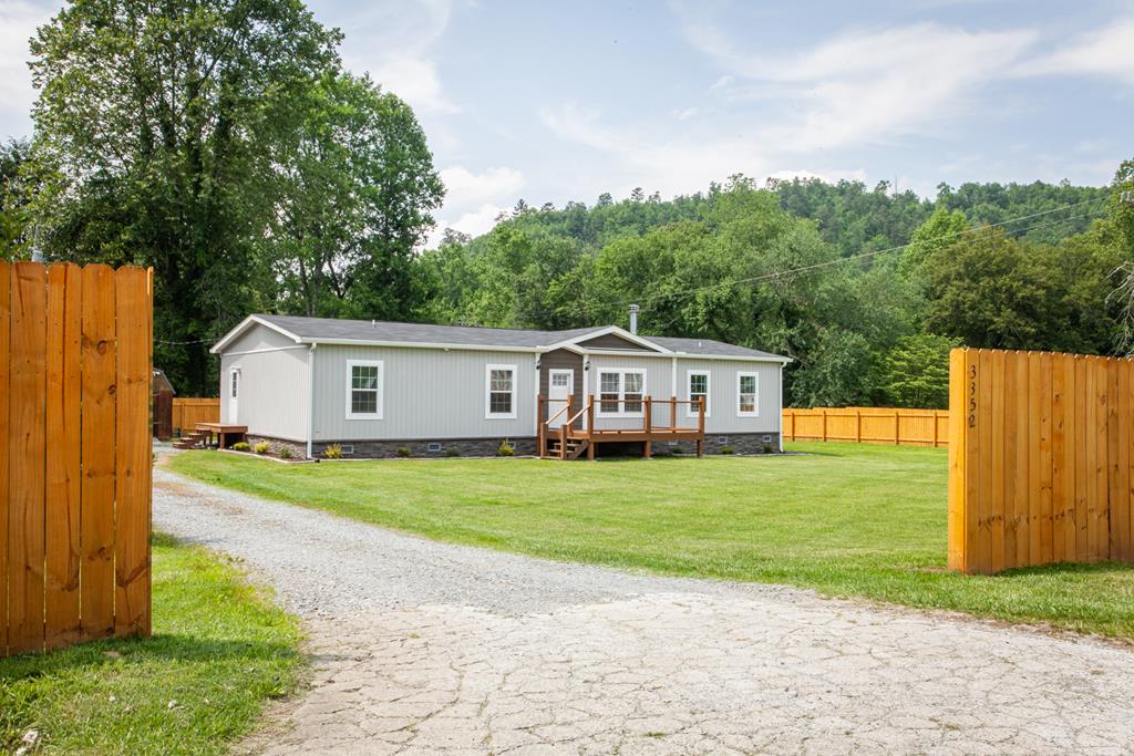 3352 Old Tallulah Rd Property Photo 1