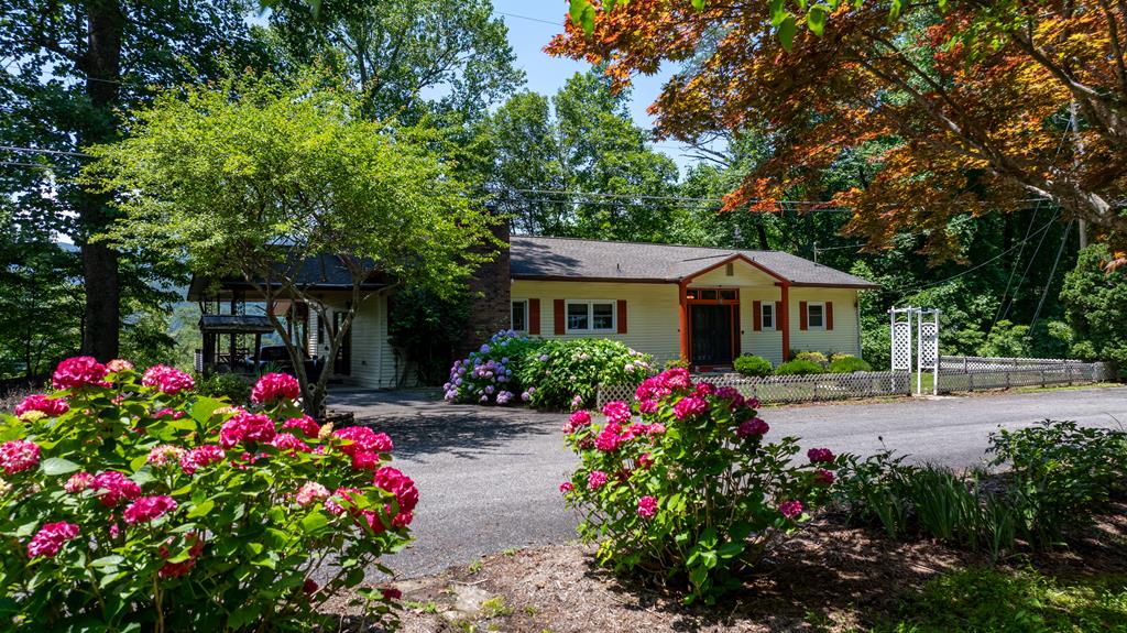 14 Chalet Village Property Photo 1